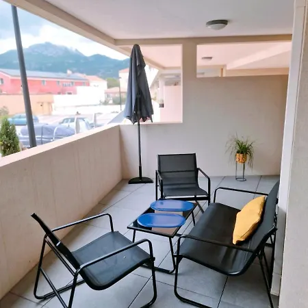 Deux Pieces A Calvi